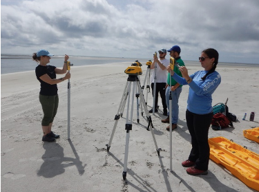 Dr. Robin McLachlan, Faculty Spotlight